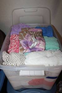 lot 304 image: Womens clothes Spring cashmere sweaters collection