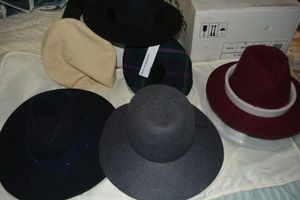 lot 71 image: Eugenia Kim, Phenix Wool Hat Collection