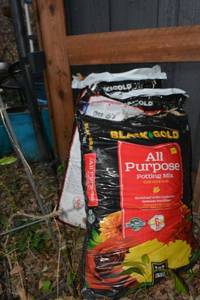 lot 451 image: Black Gold All Purpose Potting Mix bags