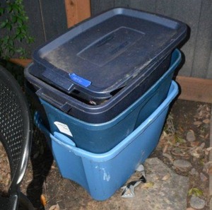 lot 446 image: Blue storage totes