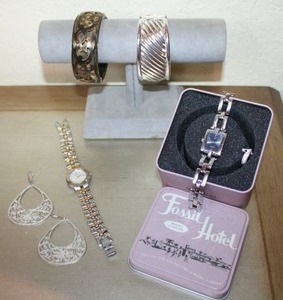 lot 374 image: Jewelry with bracelet display stand Fossil Watch - Silver with blue face, Citizen watch - SilverGold tone with white face, spring clasp cuff bracelets, metal earrings