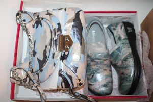 lot 70 image: Aimee Kestenberg Blue camo Leather purse and Alegria KEL-221 Blue swirl Comfort leather shoes size 42