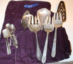 lot 475 image: Sterling Silver Serving Utensils marked Northern Lights