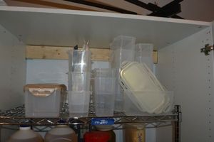 lot 270 image: LocknLock empty containers