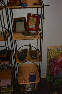 lot 358 image: Wooden carved picture frame, Hollyhock Cottage collector plates Limited Edition
