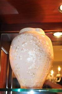 lot 116 image: Crystalline Gallery Artisan Designer Ivory Vase