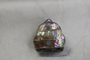 lot 10 image: Signed Taxco Sterling Silver Mother of Pearl silversmith created hinged pill box. Marked Curla Hecho en Mexico 925.