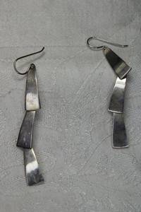 lot 36 image: Sterling Silver articulated drop French ear wire earrings. Marked MMS 925 Thailand. 3L