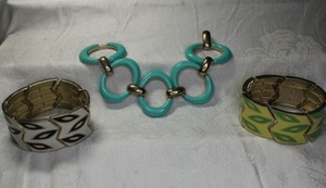 lot 108 image: (3) Enamel bracelets (2 stretch, 1 8L with magnetic clasp)