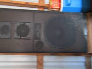 lot 25 image: SANYO P150 watt  speakers qty 2