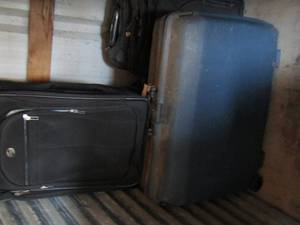 lot 30 image: luggage cases qty 2