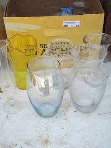lot 89 image: large glass vase lot qty 10