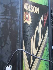 lot 7 image: Molson Beer hanging sign # AY403517  indoor electric
