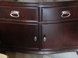 lot 23 image: BOWED FRONT BUFFET  - 2 door and 2 drawer t, great condition