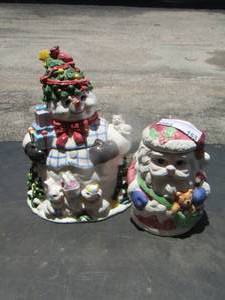 lot 153 image: snowman cookie jar, Santa cookie jar small