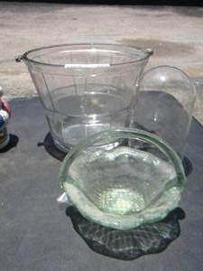 lot 155 image: Green glass handled basket, Time Square clock glass teapot, glass basket no handle