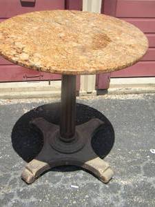 lot 37 image: Marble top round table 28 X26