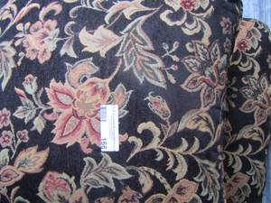 lot 166 image: DECORATIVE FLORAL PILLOWS  QTY 2