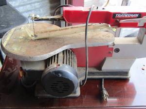 lot 169 image: Tradesman 16 single speed scroll saw
