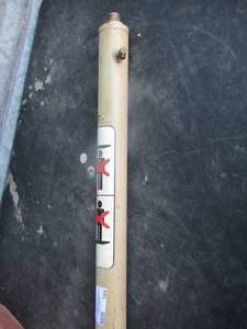 lot 184 image: piston control unit for a forklift  Powerlift