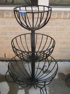 lot 189 image: 3 tier metal plant basket holder nice