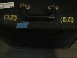 lot 218 image: Vintage Lawyer bag