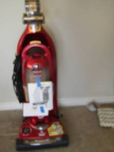 lot 242 image: Bissel lift off revolution vacuum