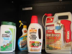 lot 250 image: bug cleaners and more