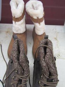 lot 84 image: womens winter boots size 10
