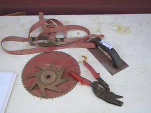 lot 95 image: scrappers, plyers- strap - saw blades