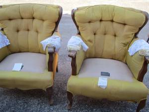 lot 102 image: Fairfield dB arm chairs qty 2 need repair yellow in color