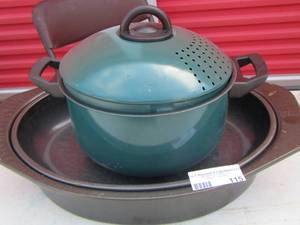 lot 115 image: aluminum pan with strainer lid, roaster pan with lid