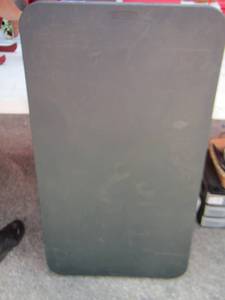 lot 125 image: green small lifetime table