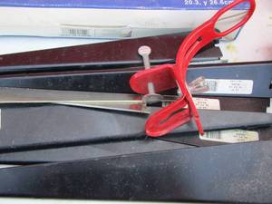 lot 142 image: 14.5 black shelf brackets qty 6 , 18.5 shelf brackets qty 3