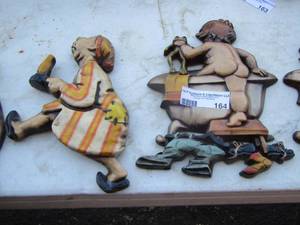 lot 164 image: Vintage Ceramic wall dcor qty 4