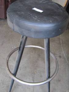 lot 205 image: 30 tall backless swivel seat bar stool