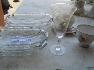 lot 232 image: qty 6 boat glass dishes, wheat design wine glasses, 2 tea cups and 1 plate