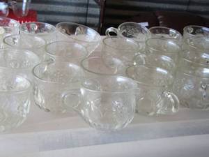 lot 239 image: large qty of punch glasses not all are the same, no chips or cracks