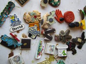 lot 244 image: lot of refrigerator magnets