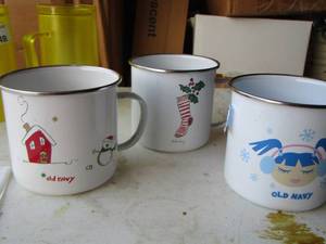 lot 248 image: 3 aluminum handled coffee cups from old navy