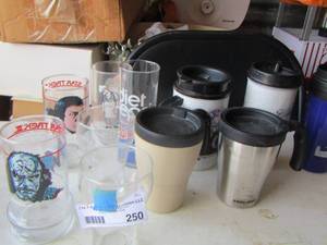 lot 250 image: glasses, cups with lids keeps hot drinks hot and cold drinks cold