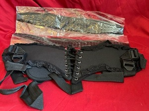 lot 47 image: Ladies belts see pics