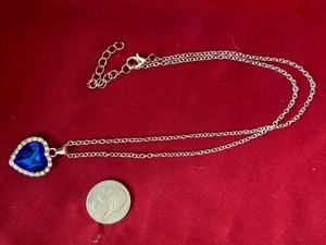 lot 62 image: Titanic Heart Of The Ocean Fashion Jewelry