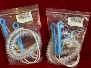 lot 76 image: 2 packs of drain brushes