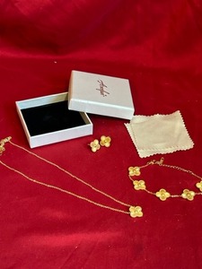 lot 86 image: 18k Gold plated Jewelry Set with box