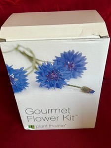 lot 91 image: Gourmet Flower Kit
