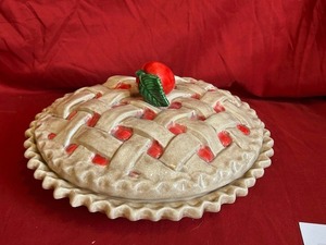 lot 100 image: Apple pie plate