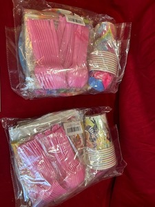 lot 111 image: Rainbow, high dolls, theme party packets