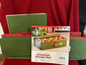 lot 119 image: Ornament under bed storage organizer