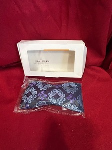 lot 120 image: Dan Smith bowtie New inbox